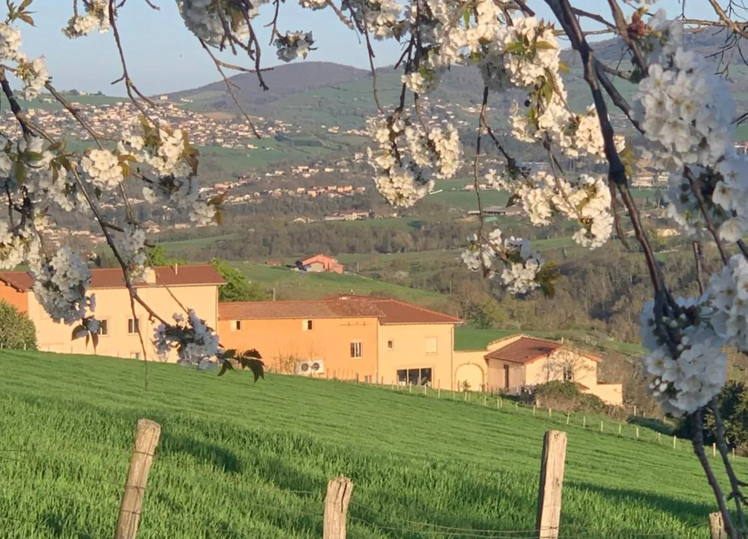 Gite Belle Vue A Savigny Proche De Lyon